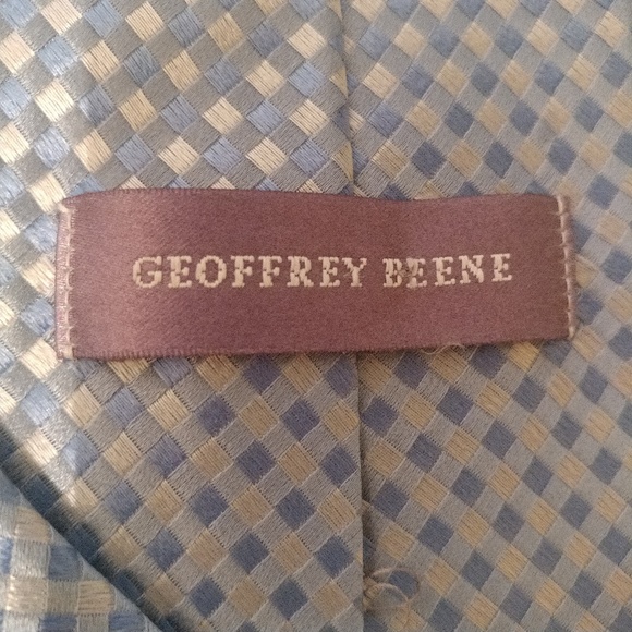 Geoffrey Beene All Silk Necktie - Picture 6 of 10